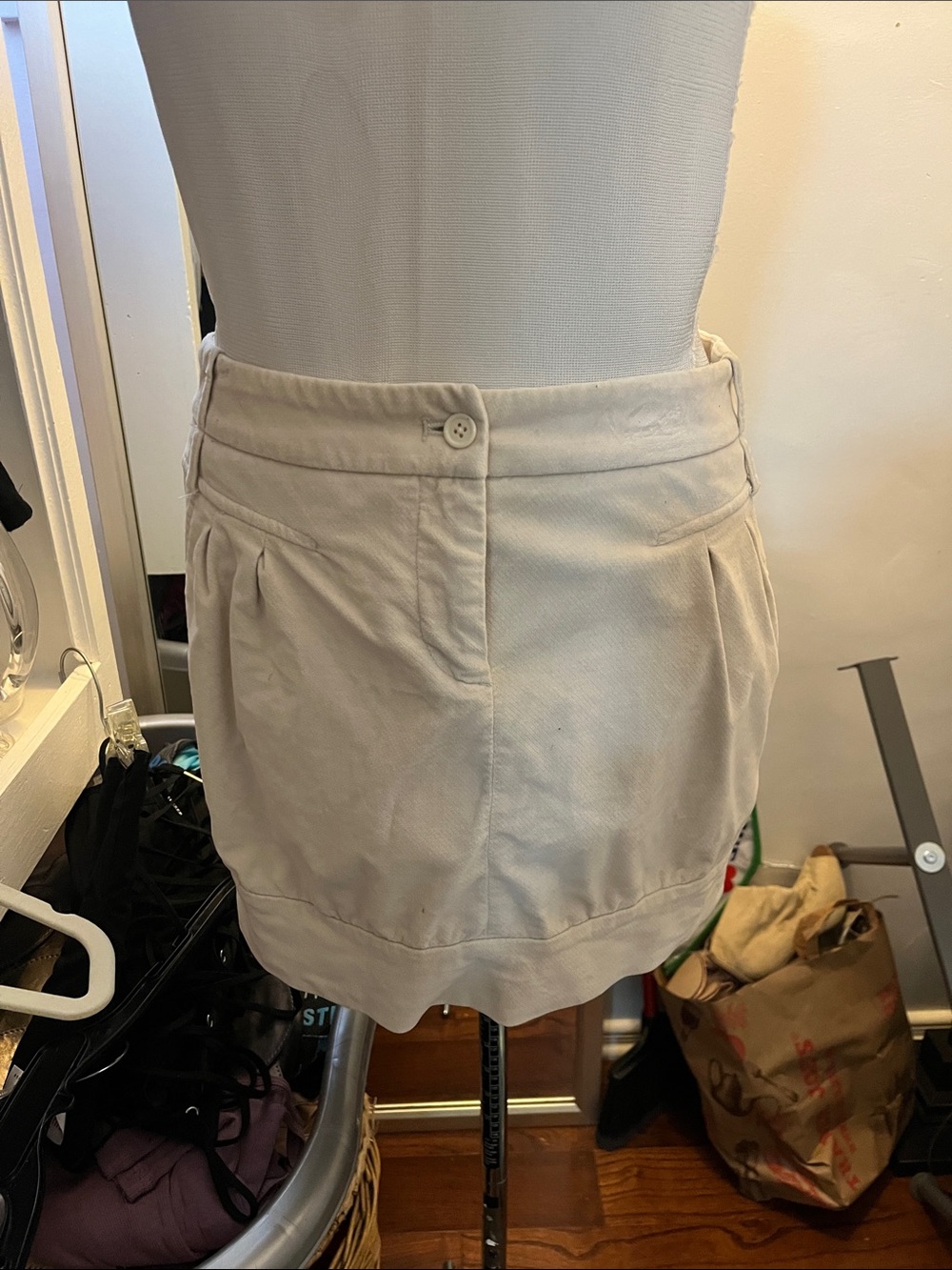 LONDONJEAN Cream Pleated Skort with Button Waist
